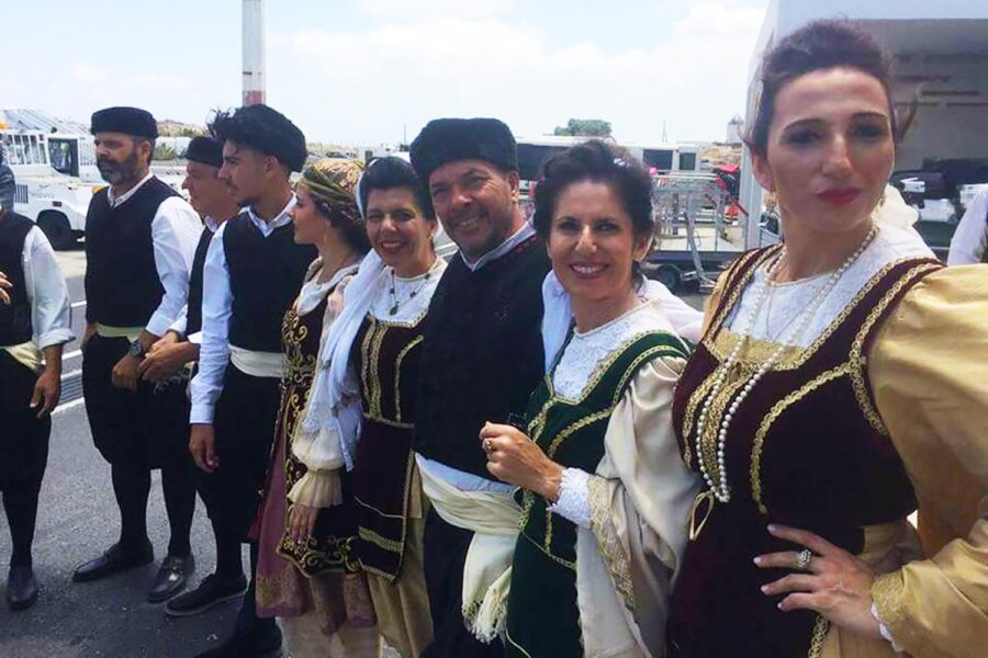 anemomyloi-tourist-welcoming-10